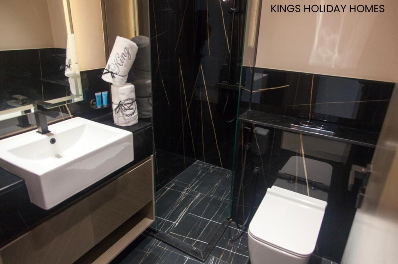 Guest house Binghatti Canal With Private Jacuzzi Burj Khalifa View Kings *